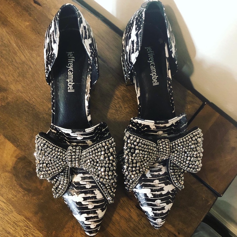 Jeffrey Campbell Bow Shoes 🖤🤍 COLOR SOLD OUT